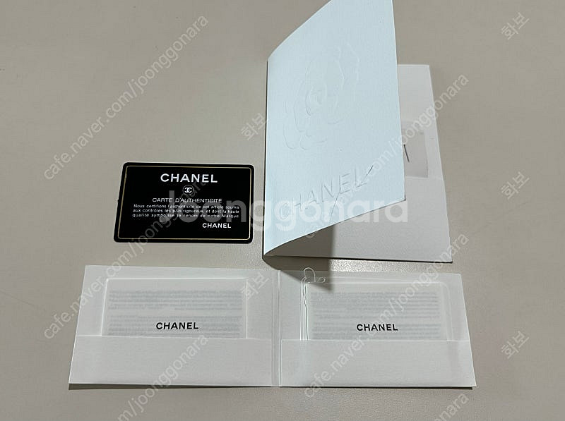 (새제품)샤넬 클래식 캐비어 장지갑 금장 AP0241--8